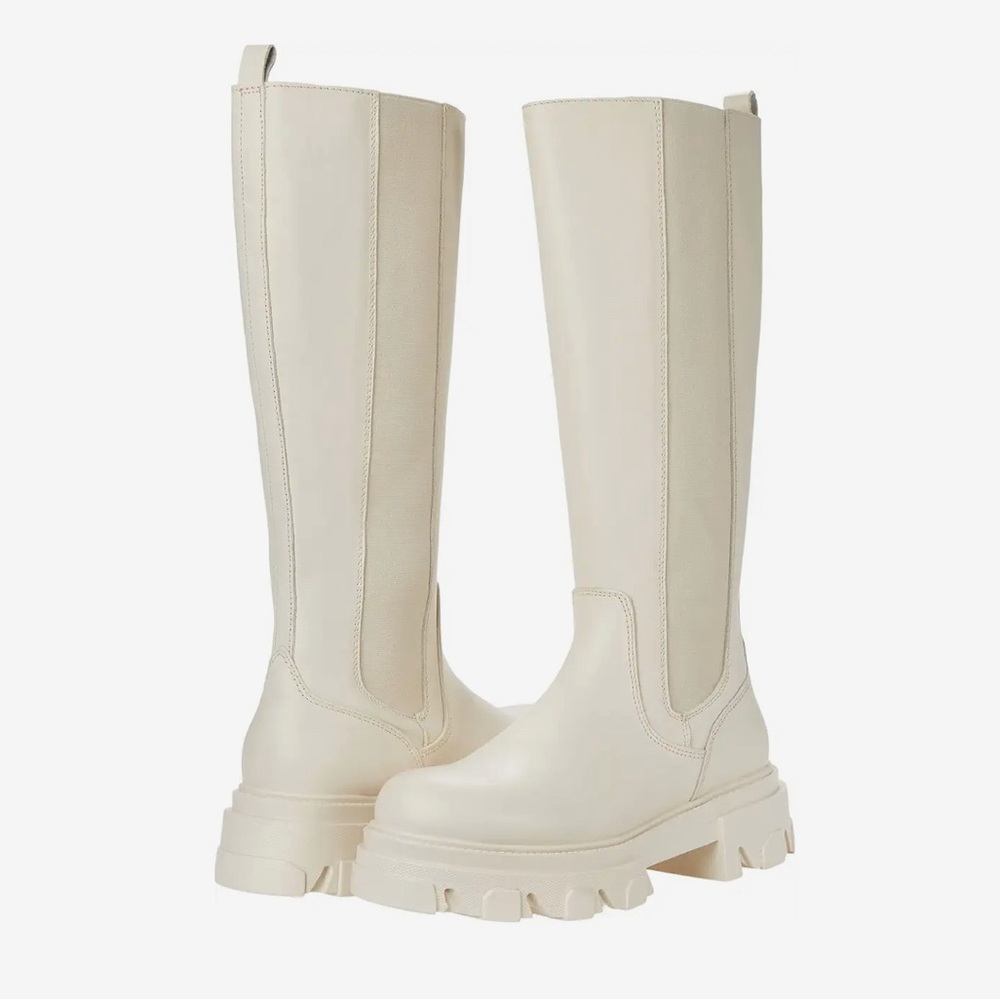 Steve Madden Women's ESMA Boot size 7.5